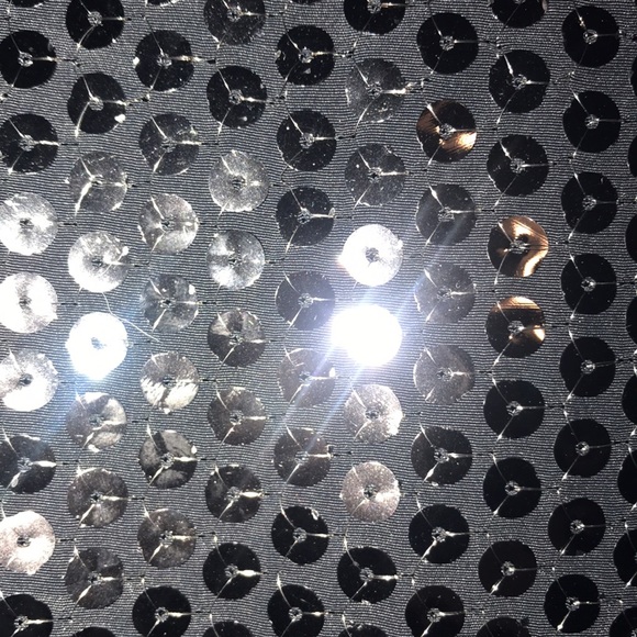 Women’s Impressions Sequined Top - Picture 3 of 5